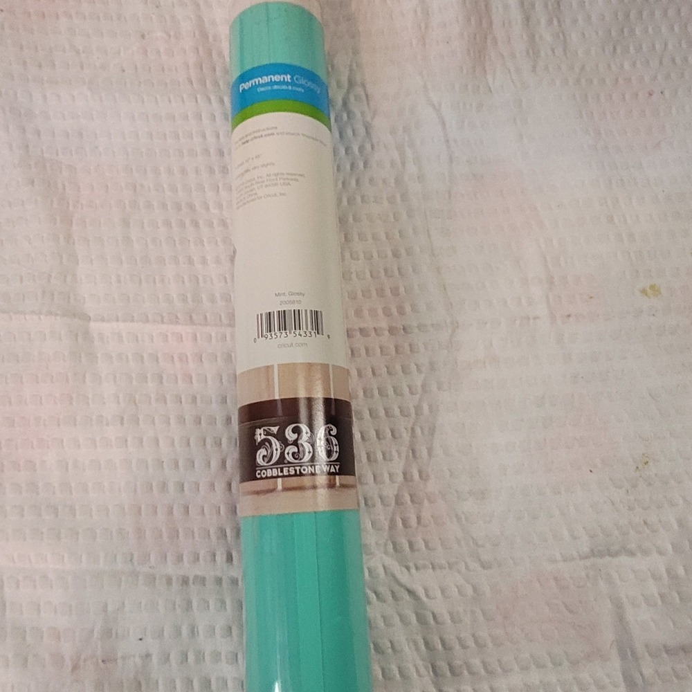 Cricut Premium Vinyl Permanent Glossy Mint 12x48 Adhesive Vinyl Roll 2005810